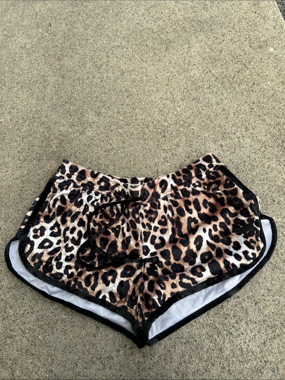Pink by Victoria’s Secret Leopard Print Shorts size small brand new w/tags